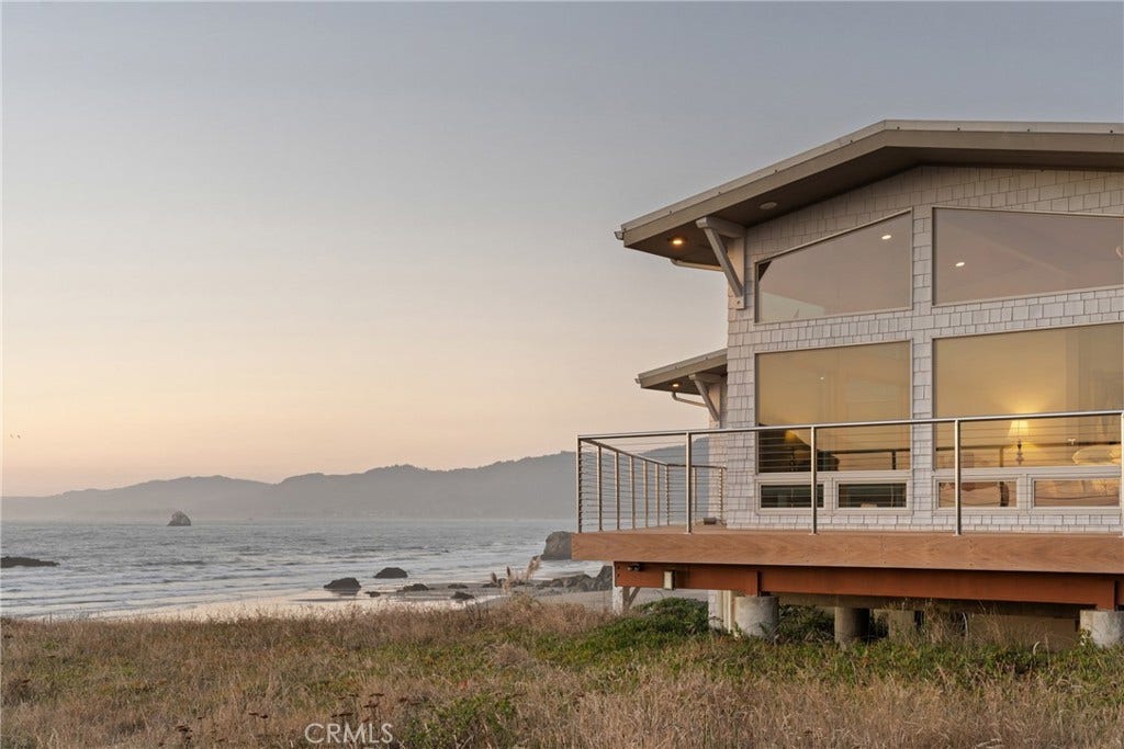 405 Island View, Smith River, CA 95567
