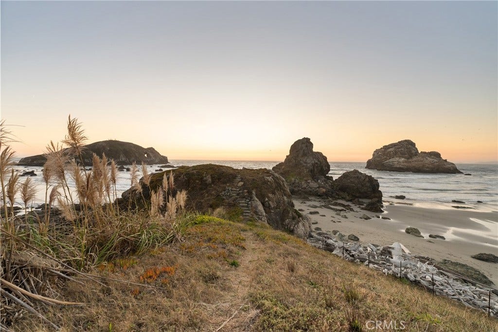 405 Island View, Smith River, CA 95567