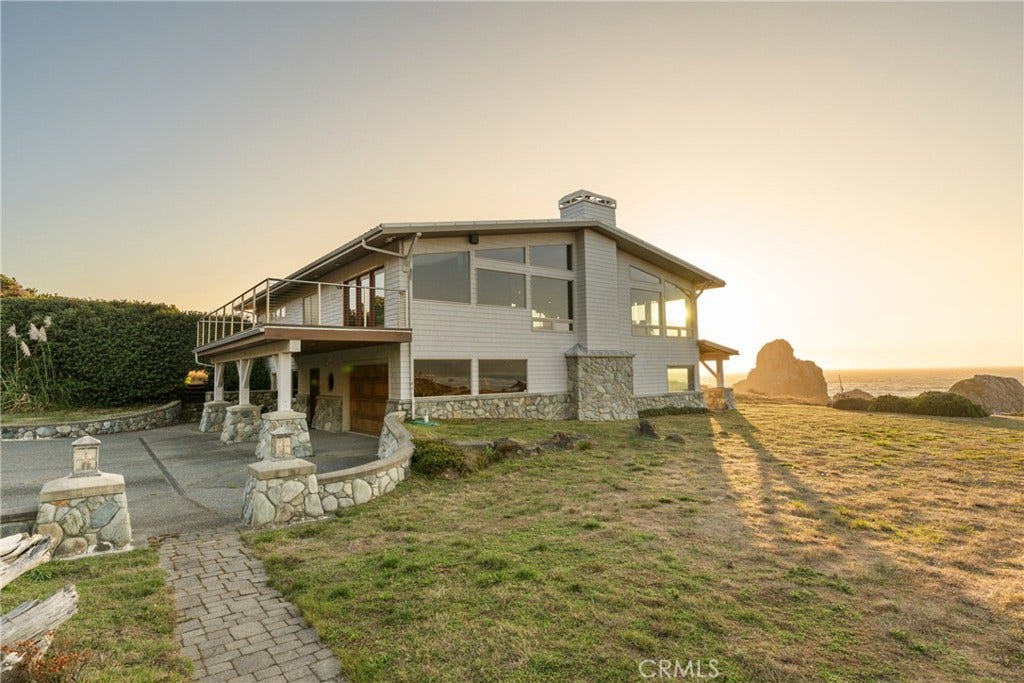 405 Island View, Smith River, CA 95567