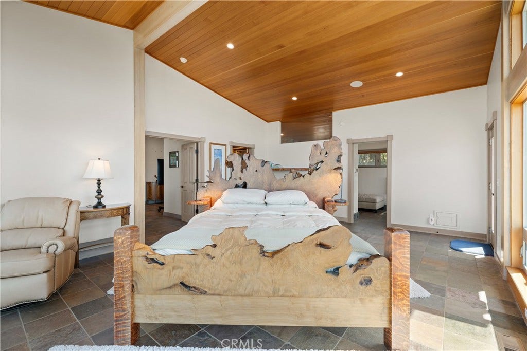 405 Island View, Smith River, CA 95567