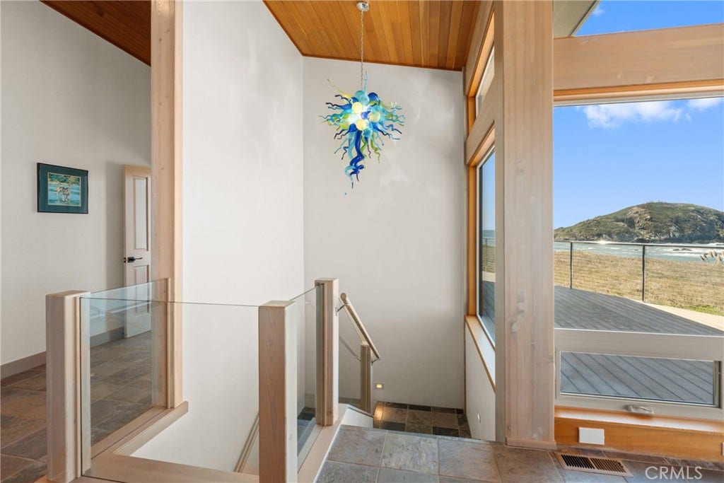 405 Island View, Smith River, CA 95567