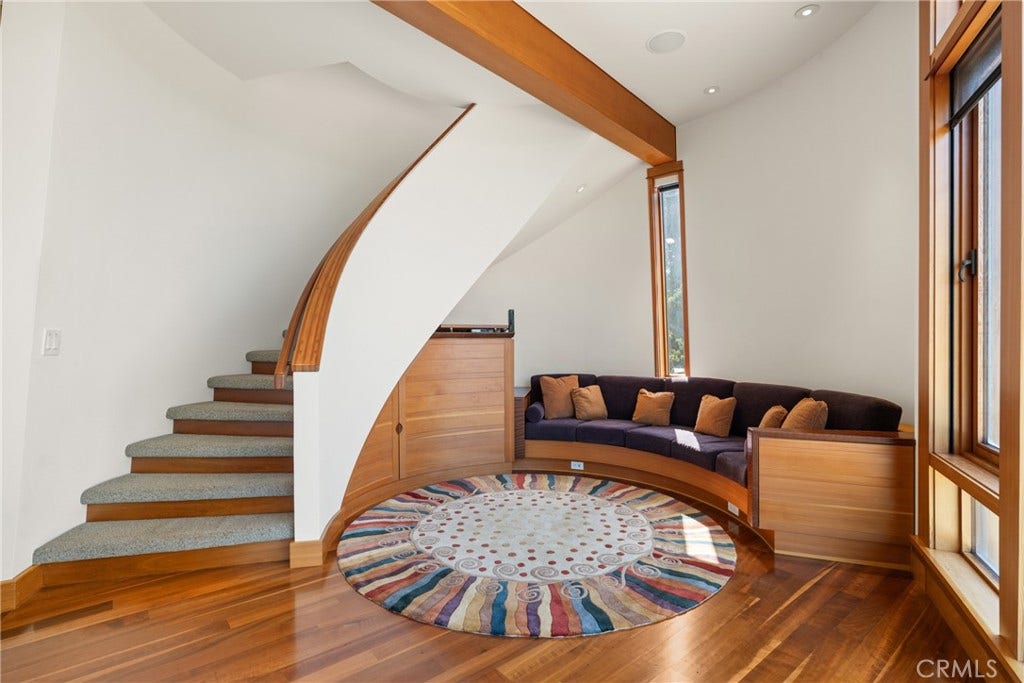 405 Island View, Smith River, CA 95567