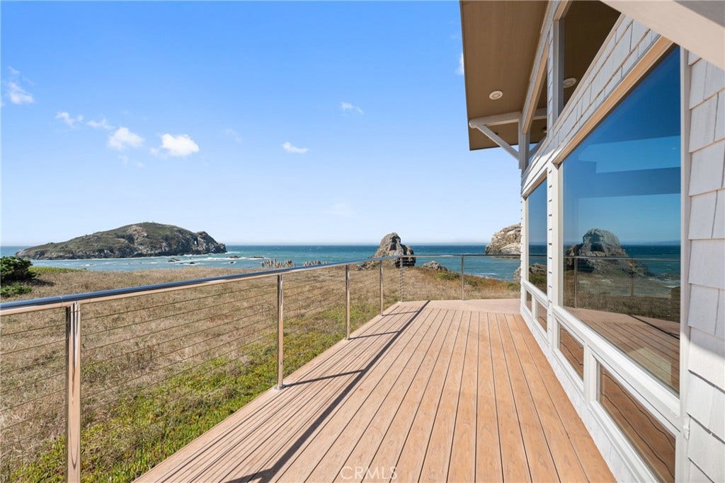 405 Island View, Smith River, CA 95567