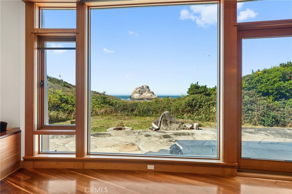 405 Island View, Smith River, CA 95567