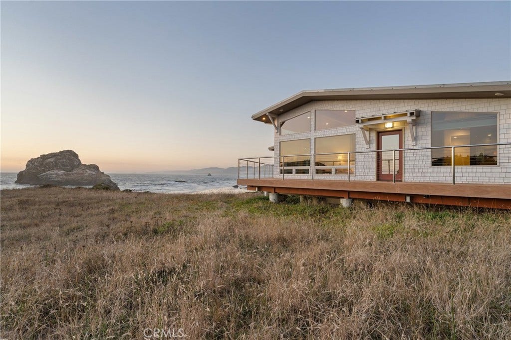 405 Island View, Smith River, CA 95567