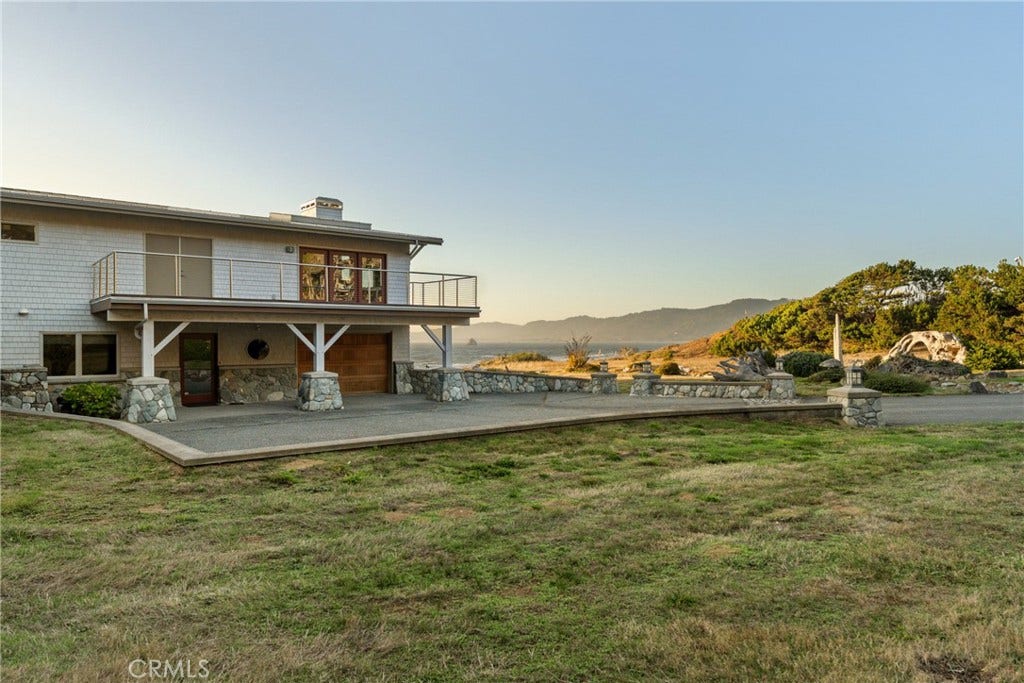405 Island View, Smith River, CA 95567