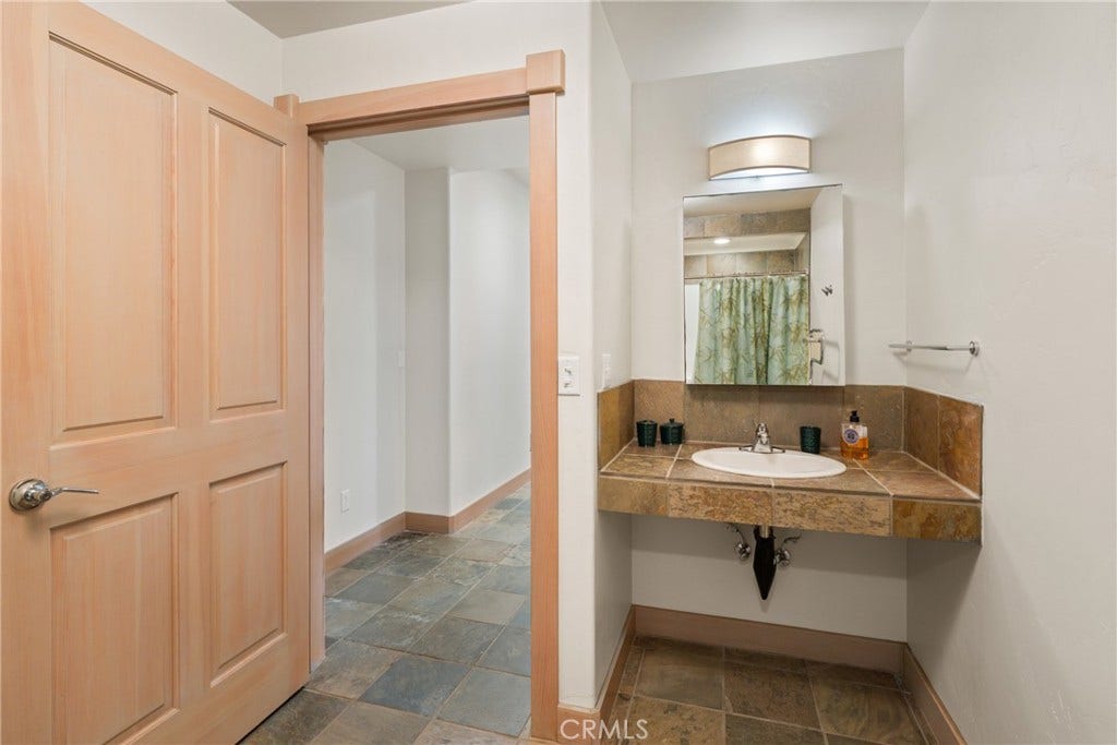 405 Island View, Smith River, CA 95567