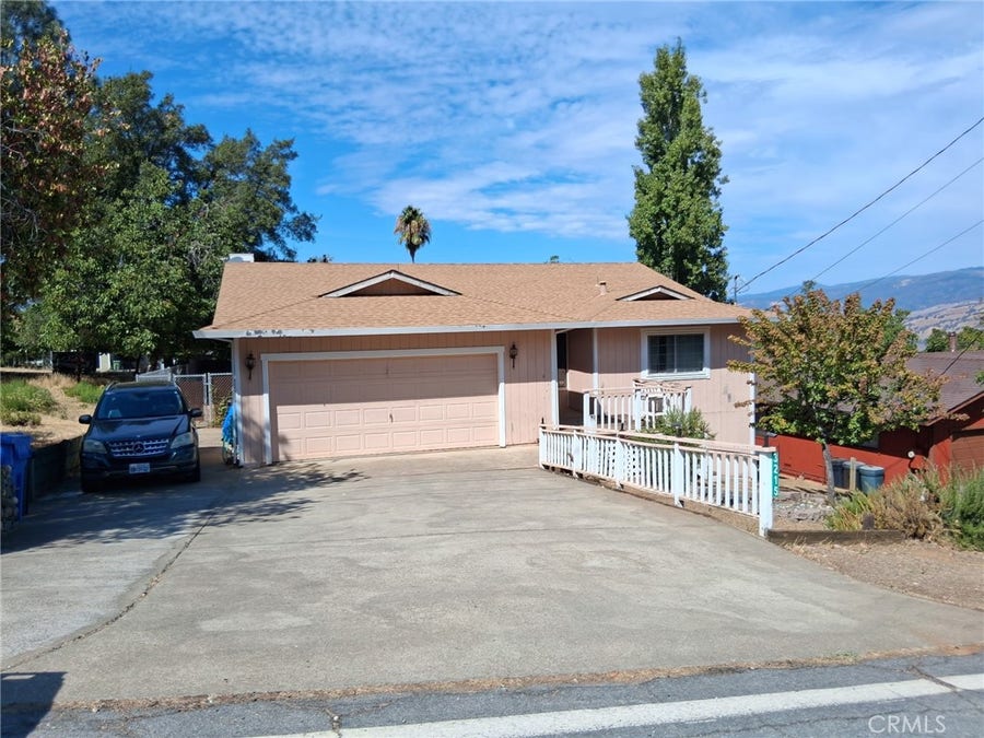 Property photo for 3215 Marina View Dr, Kelseyville, CA