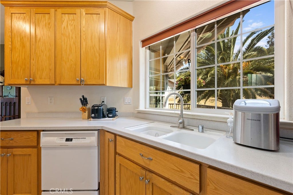 5289 Olympia Drive, Kelseyville, CA 95451 Kitchen looks out on front yard