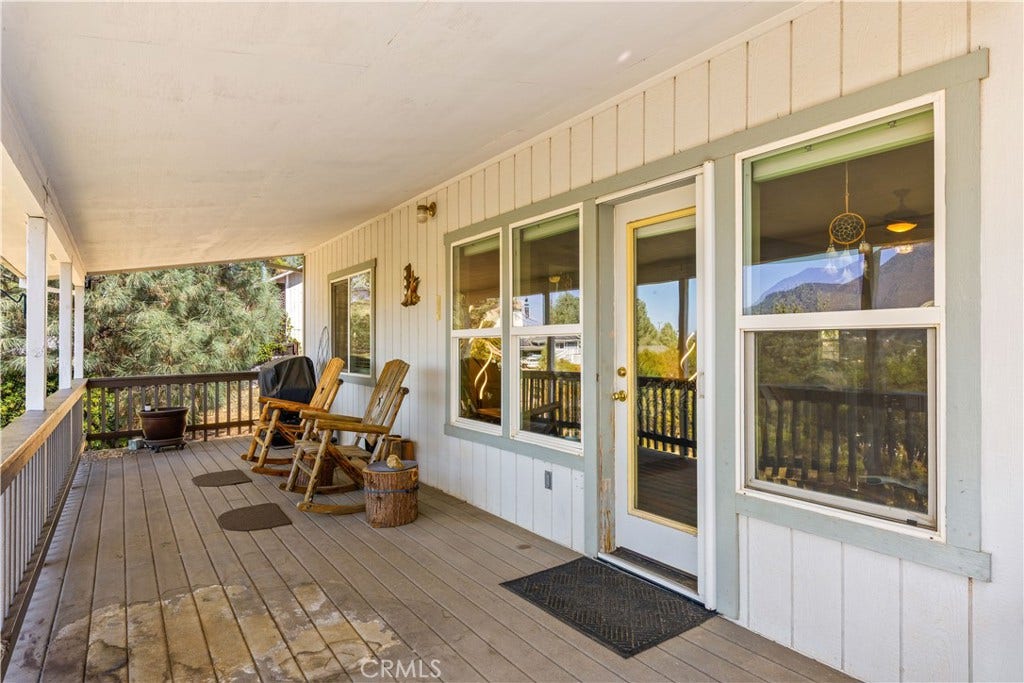5289 Olympia Drive, Kelseyville, CA 95451 Upper level deck