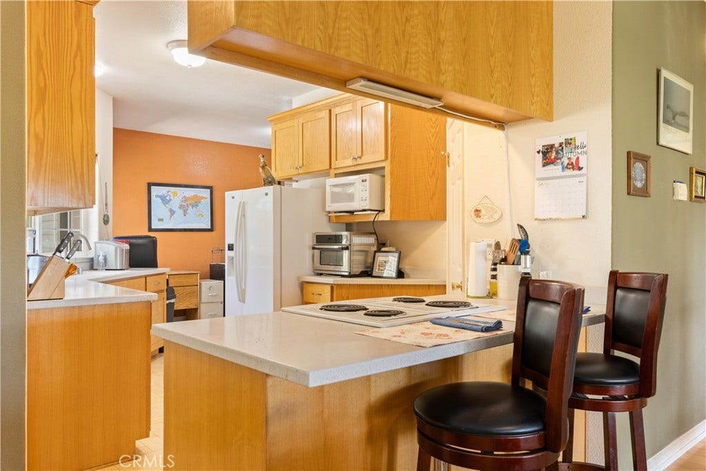 5289 Olympia Drive, Kelseyville, CA 95451 Kitchen has an eat-in bar
