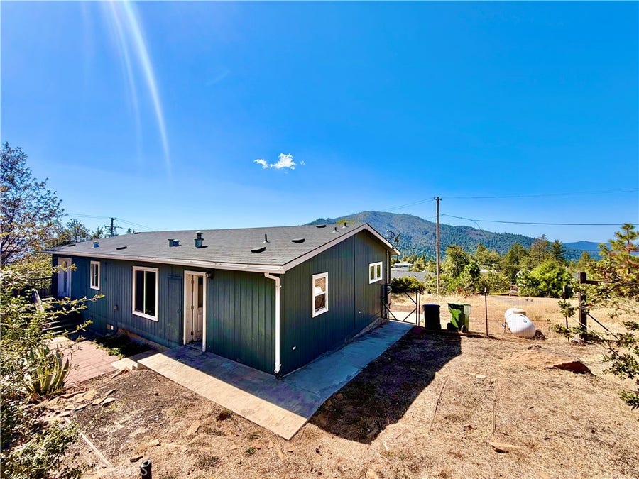 Property photo for 11230 Greenaway Court, Cobb, CA