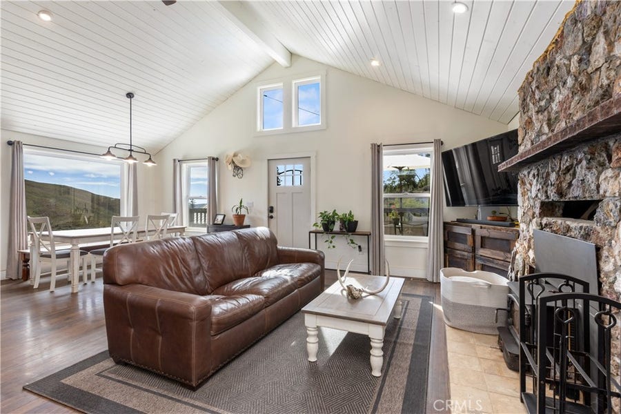 Property photo for 17390 Parnassus Road, Middletown, CA