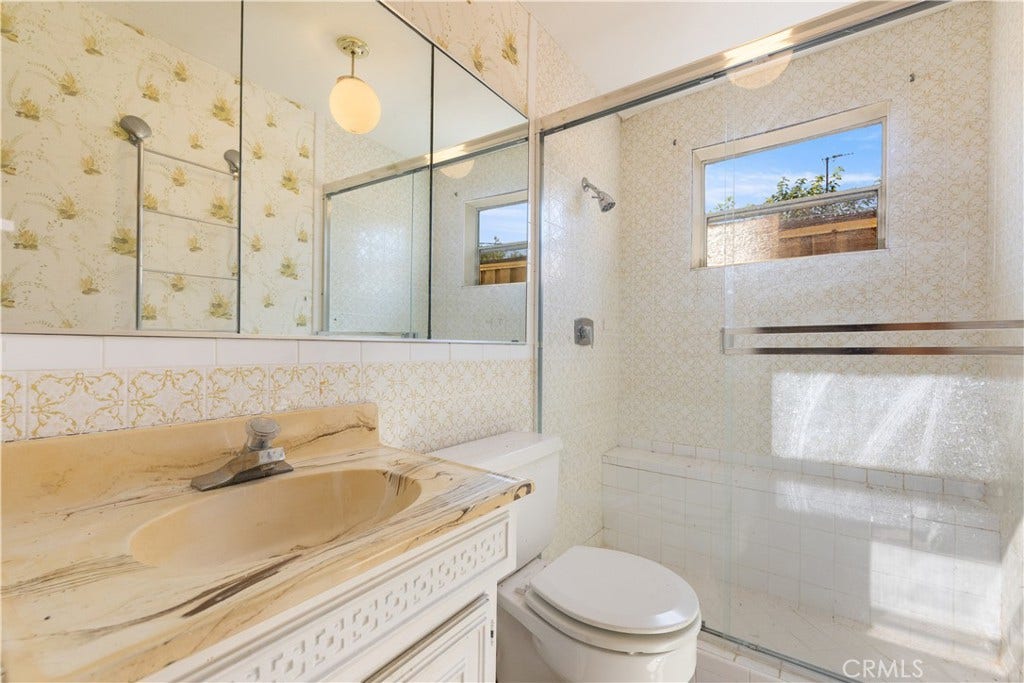6869 Howard Avenue, Nice, CA 95464