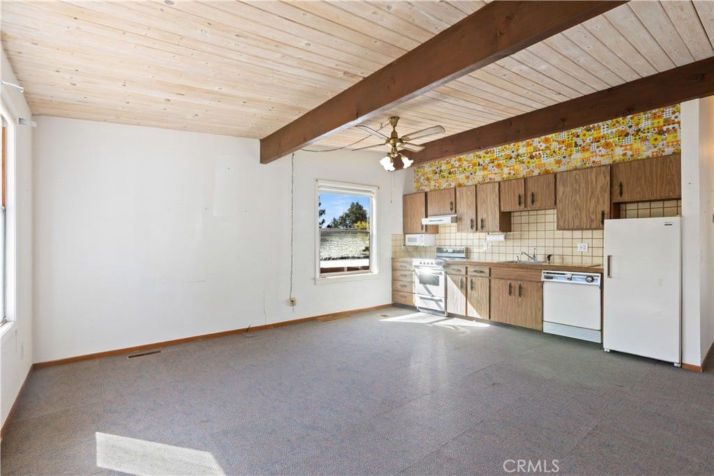 6869 Howard Avenue, Nice, CA 95464