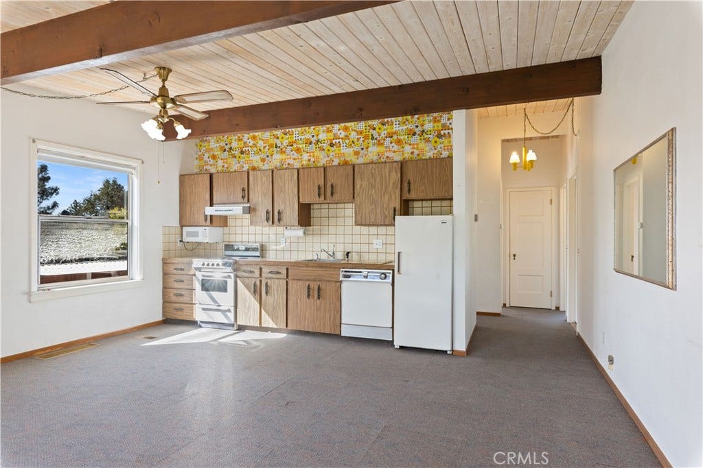 6869 Howard Avenue, Nice, CA 95464
