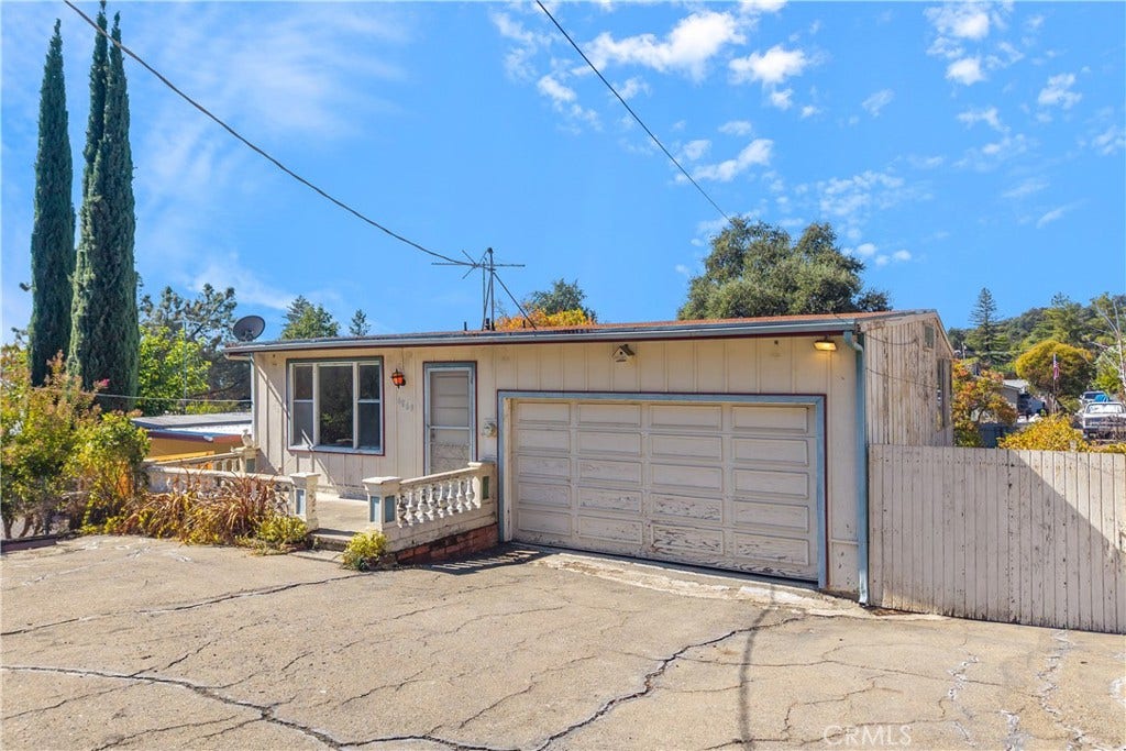 6869 Howard Avenue, Nice, CA 95464
