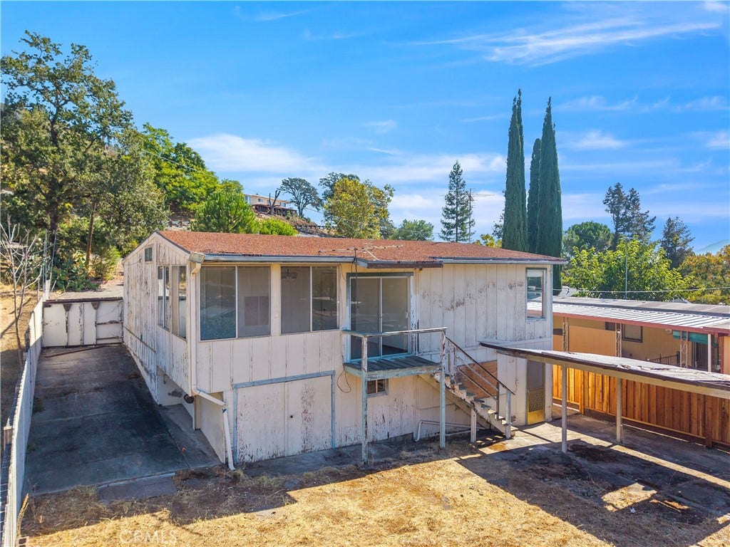 6869 Howard Avenue, Nice, CA 95464