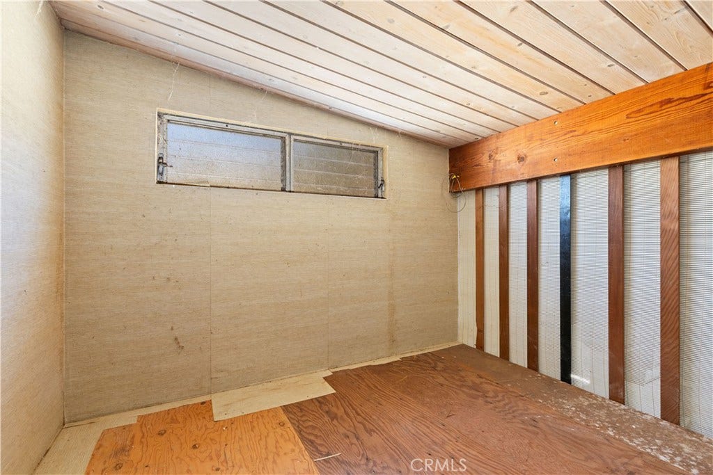 6869 Howard Avenue, Nice, CA 95464