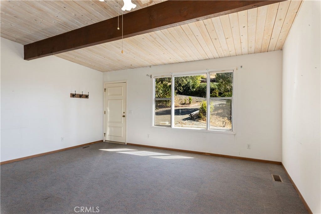 6869 Howard Avenue, Nice, CA 95464