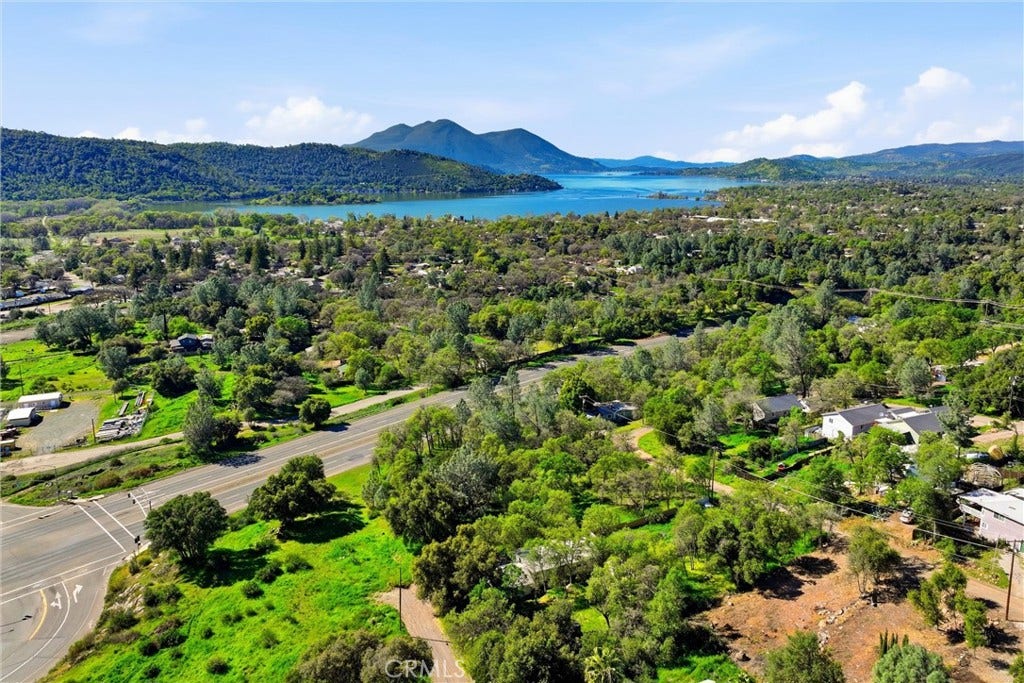 15560 20th Avenue, Clearlake, CA 95422 15560 20th Avenue, Clearlake, CA 95422