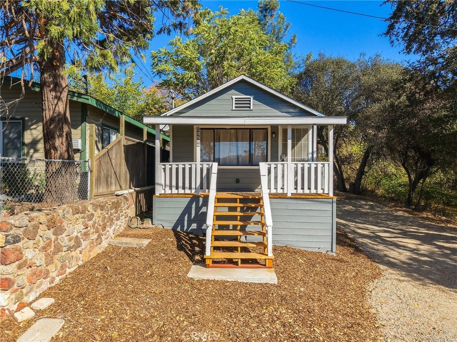 Property photo for 13538 Arrowhead Road, Clearlake, CA