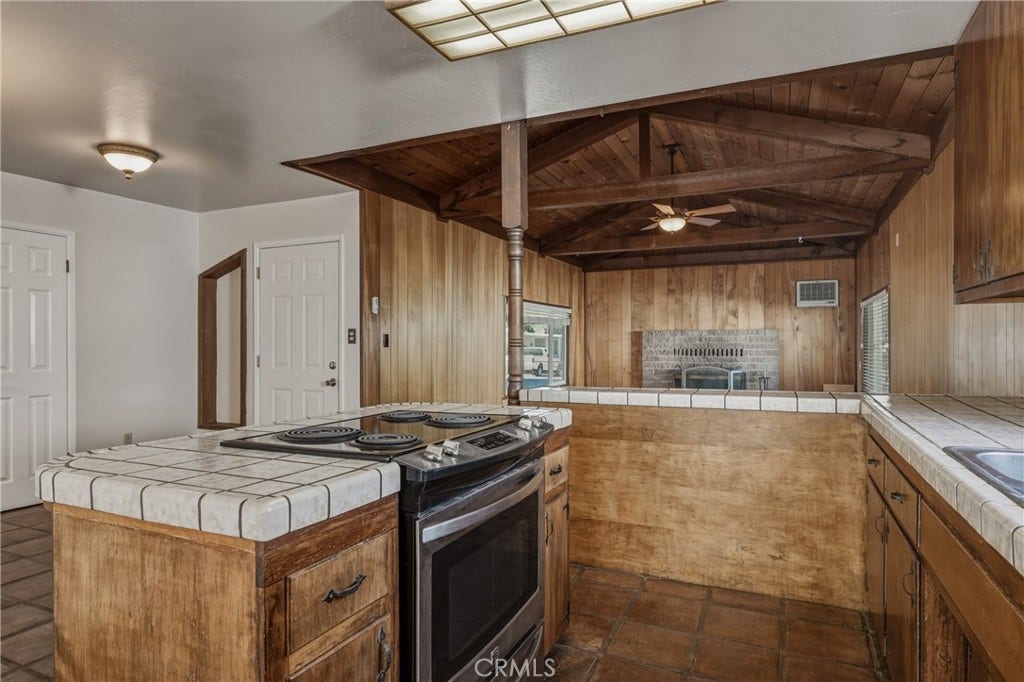 4262 Country Club, Lucerne, CA 95458