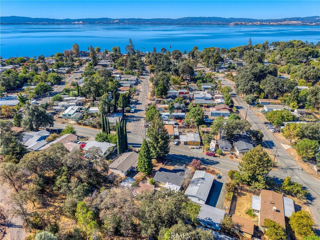4262 Country Club, Lucerne, CA 95458