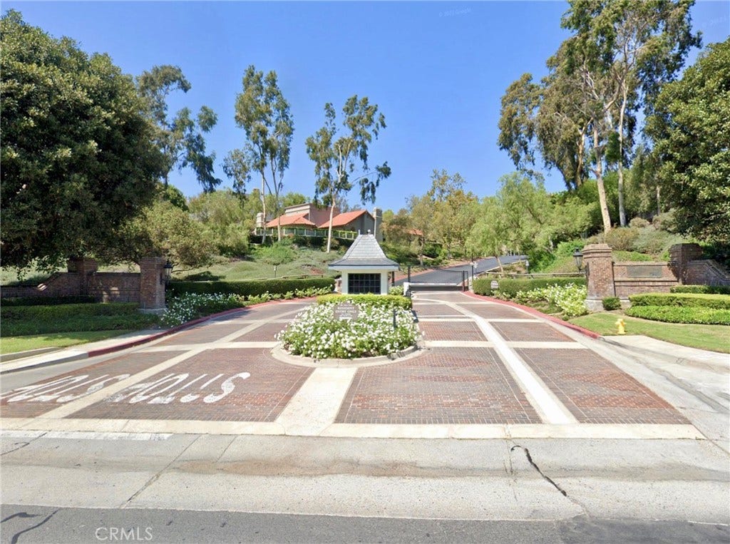 27591 Rolling Wood Lane, San Juan Capistrano, CA 92675 Resident Entry only gate