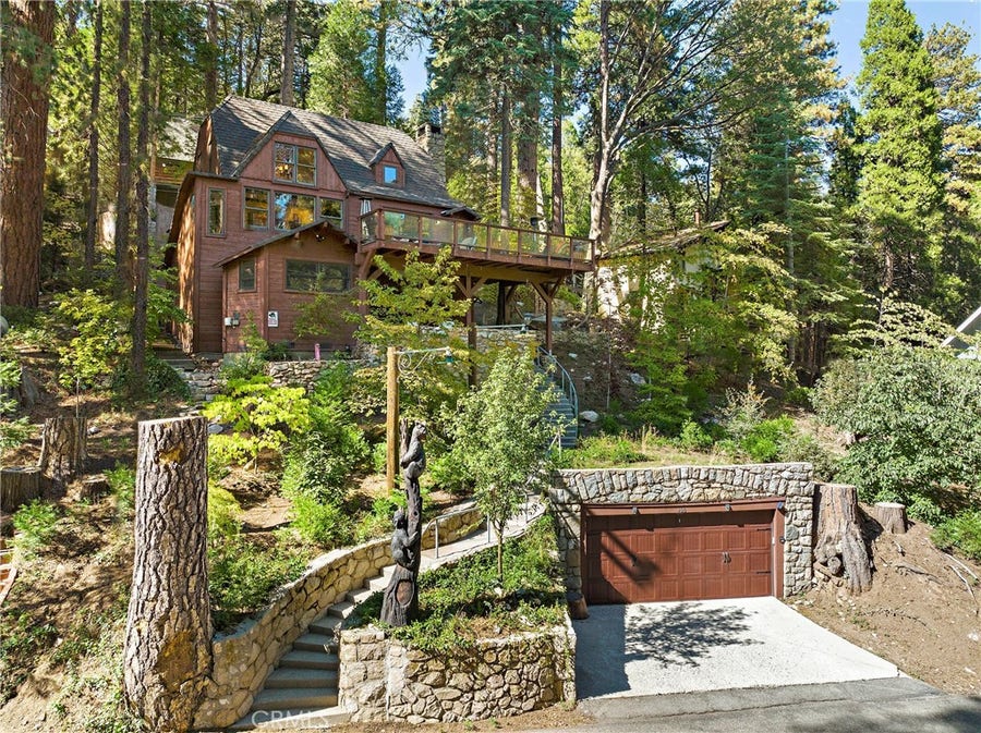 Property photo for 400 Cottage Grove Road, Lake Arrowhead, CA