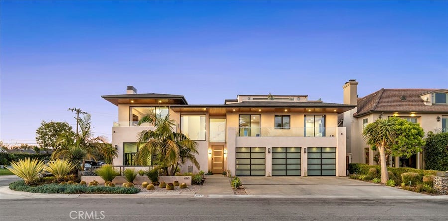 Property photo for 660 Kings Road, Newport Beach, CA
