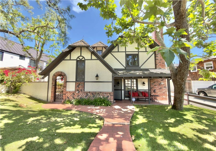 Property photo for 327 Aster, Laguna Beach, CA