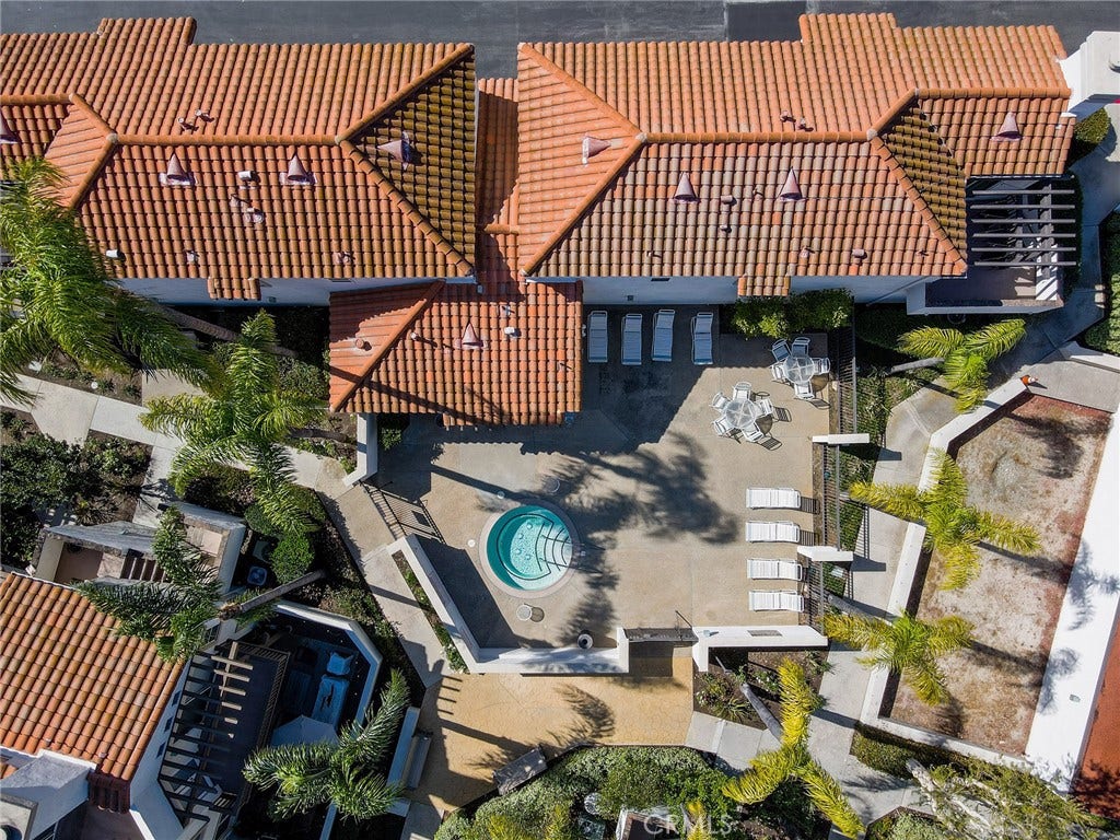 13 Via Acuatica, Rancho Santa Margarita, CA 92688 13 Via Acuatica, Rancho Santa Margarita, CA 92688