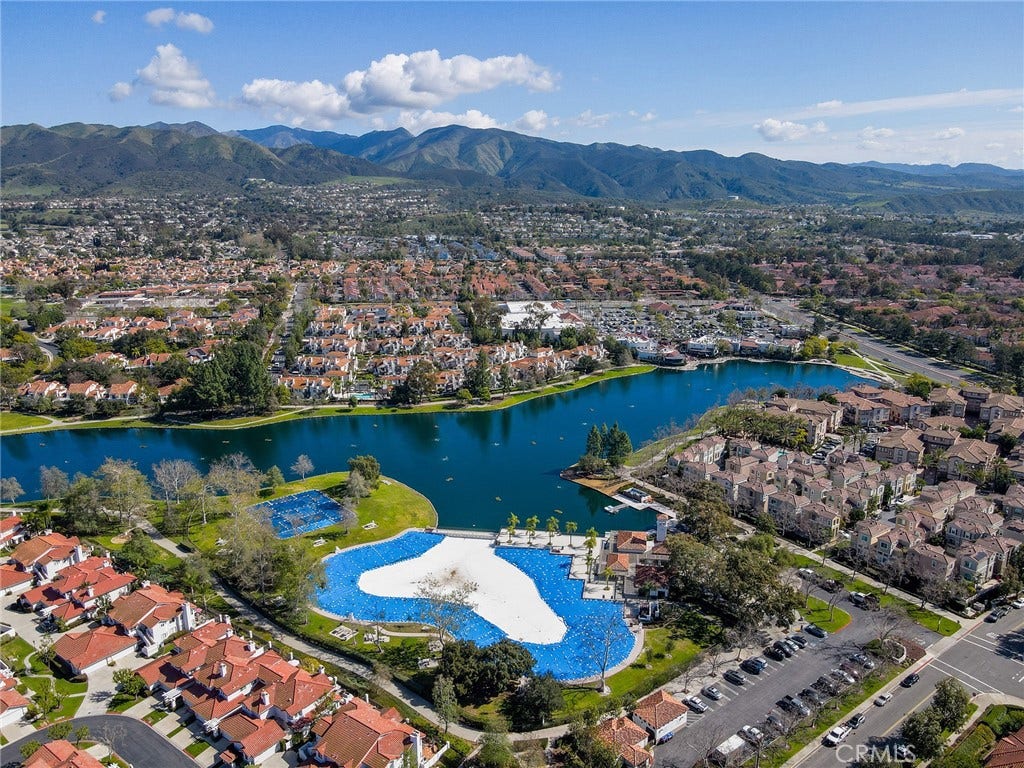 13 Via Acuatica, Rancho Santa Margarita, CA 92688 13 Via Acuatica, Rancho Santa Margarita, CA 92688