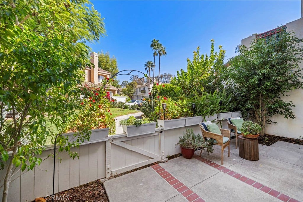 154 Chandon, Laguna Niguel, CA 92677 154 Chandon, Laguna Niguel, CA 92677