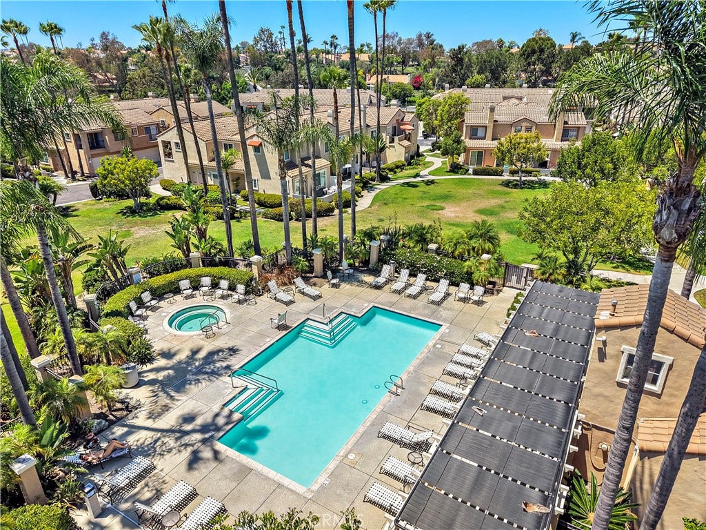 154 Chandon, Laguna Niguel, CA 92677 154 Chandon, Laguna Niguel, CA 92677