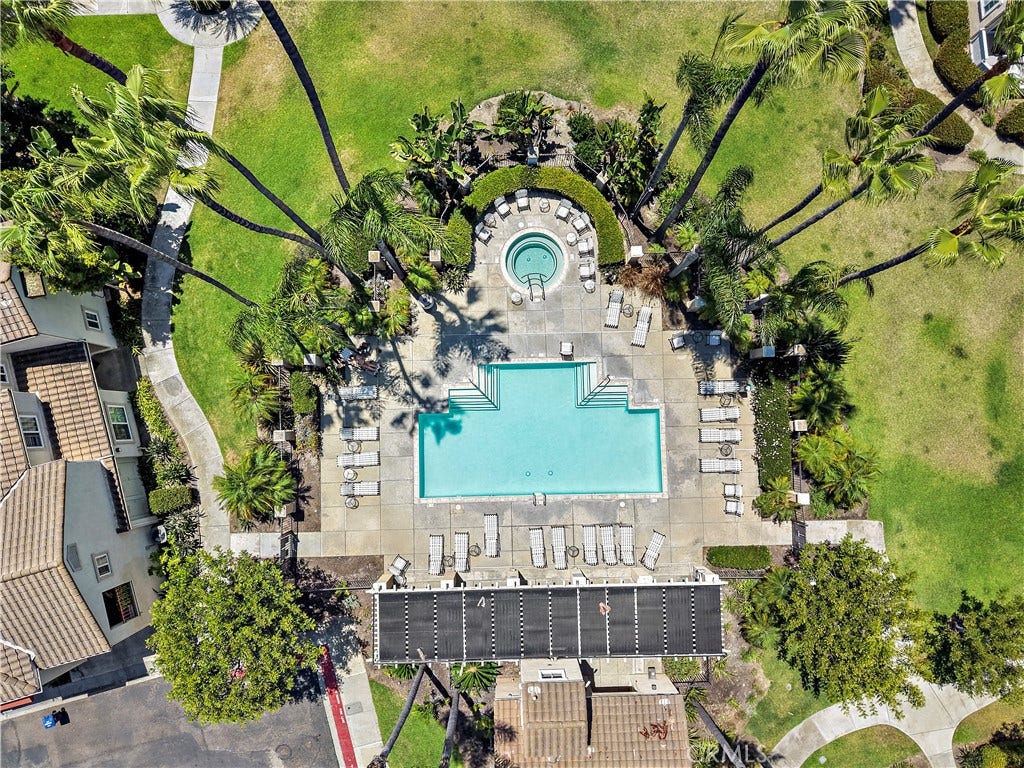 154 Chandon, Laguna Niguel, CA 92677 154 Chandon, Laguna Niguel, CA 92677