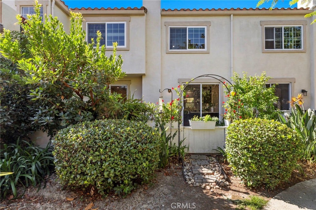 154 Chandon, Laguna Niguel, CA 92677 154 Chandon, Laguna Niguel, CA 92677
