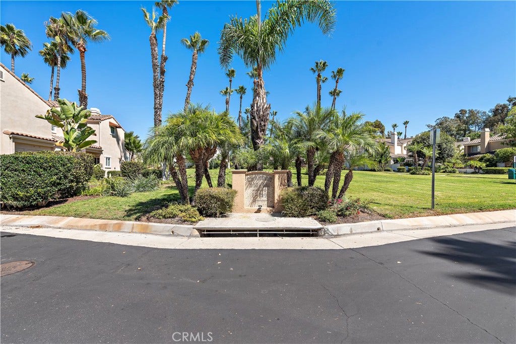 154 Chandon, Laguna Niguel, CA 92677 154 Chandon, Laguna Niguel, CA 92677