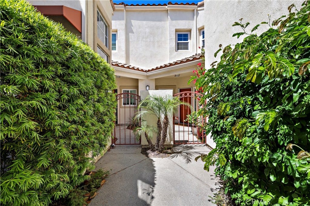 154 Chandon, Laguna Niguel, CA 92677 154 Chandon, Laguna Niguel, CA 92677