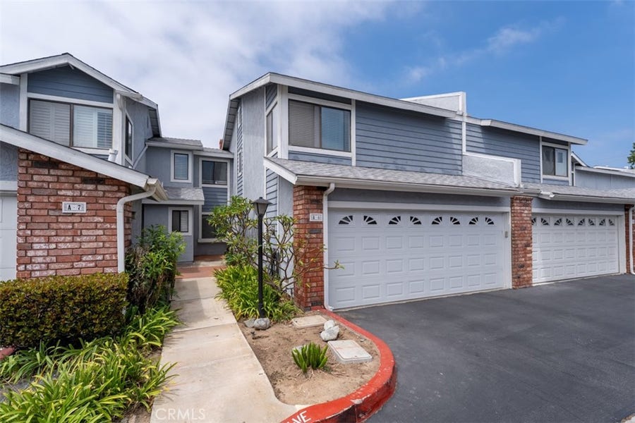 Property photo for 939 W 19th, Costa Mesa, CA