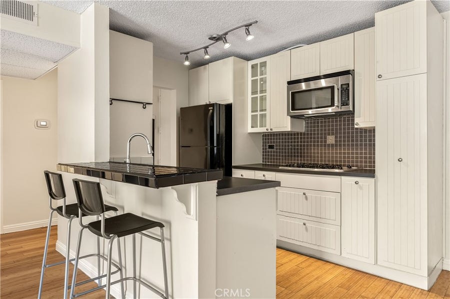 Property photo for 421 S La Fayette Park, #406, Los Angeles, CA