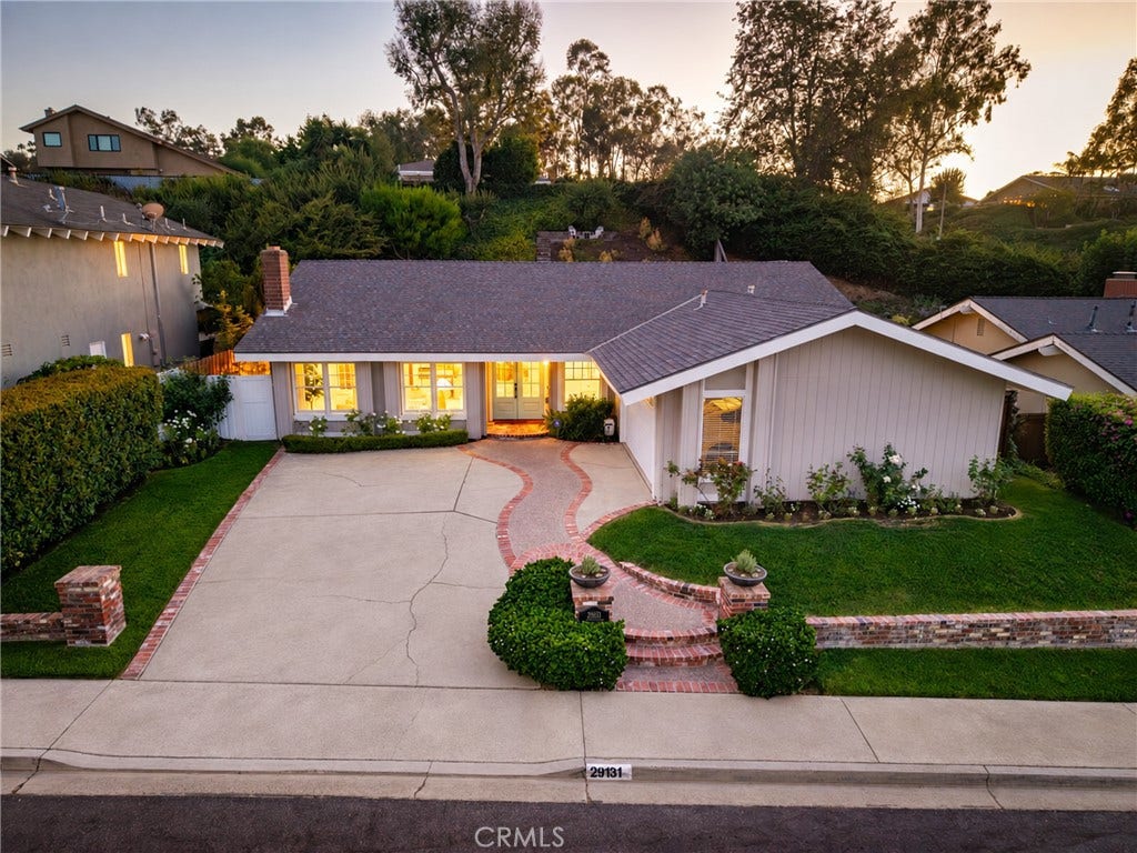 29131 Kensington Drive, Laguna Niguel, CA 92677 Welcome home to 29131 Kensington Drive!