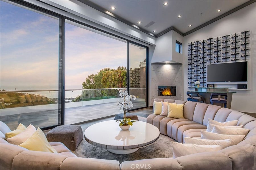 Property photo for 2135 Hillview Drive, Laguna Beach, CA