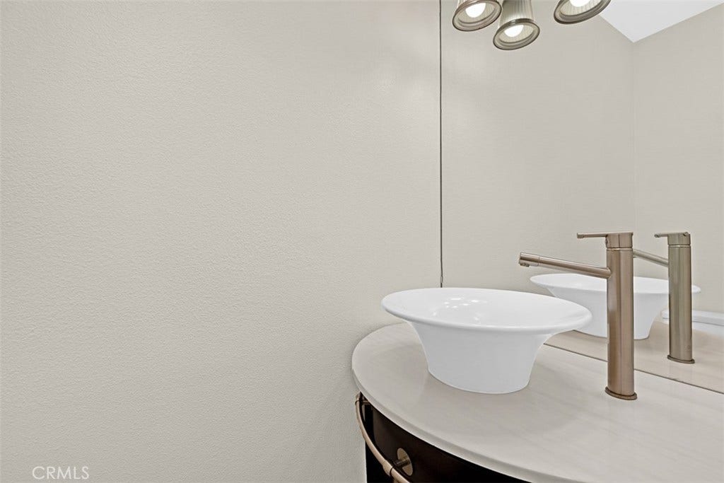 30902 Clubhouse, #23A, Laguna Niguel, CA 92677 Guest 1/2 bath on first level