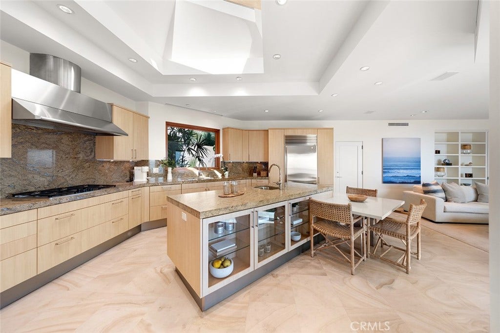 48 N Vista De Catalina, Laguna Beach, CA 92651 48 N Vista De Catalina, Laguna Beach, CA 92651