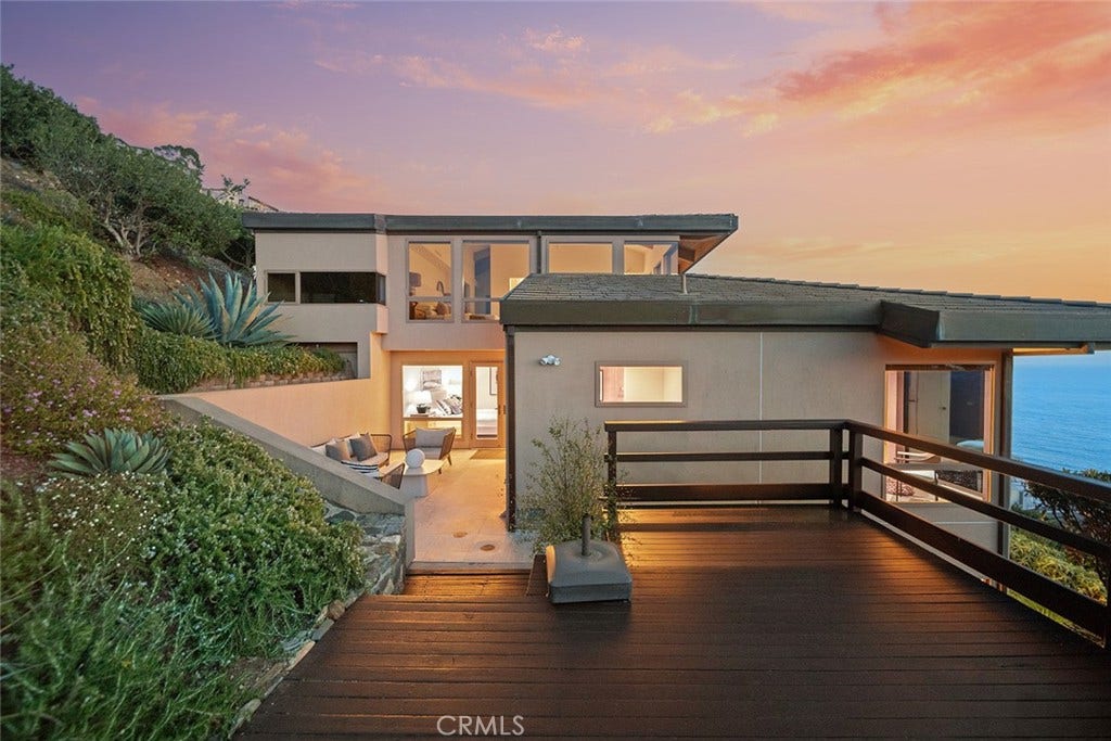 48 N Vista De Catalina, Laguna Beach, CA 92651 48 N Vista De Catalina, Laguna Beach, CA 92651