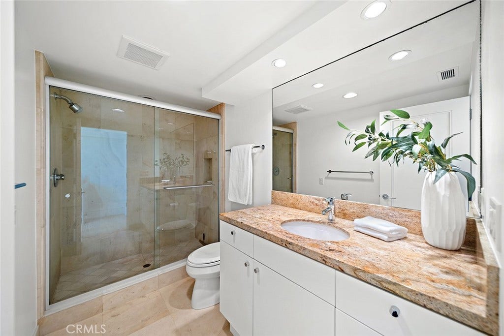 48 N Vista De Catalina, Laguna Beach, CA 92651 48 N Vista De Catalina, Laguna Beach, CA 92651