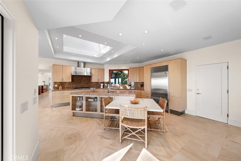 48 N Vista De Catalina, Laguna Beach, CA 92651 48 N Vista De Catalina, Laguna Beach, CA 92651
