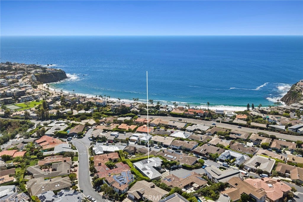 This is a rare opportunity to own an extraordinary residence in one of Orange Countys most coveted private communities, where exceptional design, an enviable location and coastal beauty converge at the highest level.